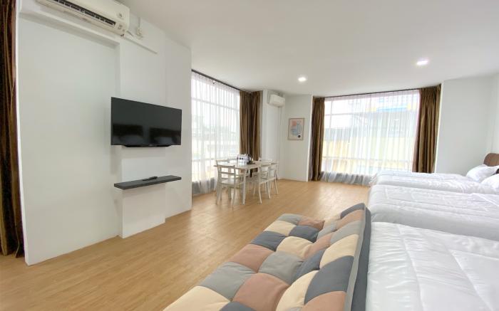 CN Homestay B3 Floor 2 at Nagoya Hill Mall