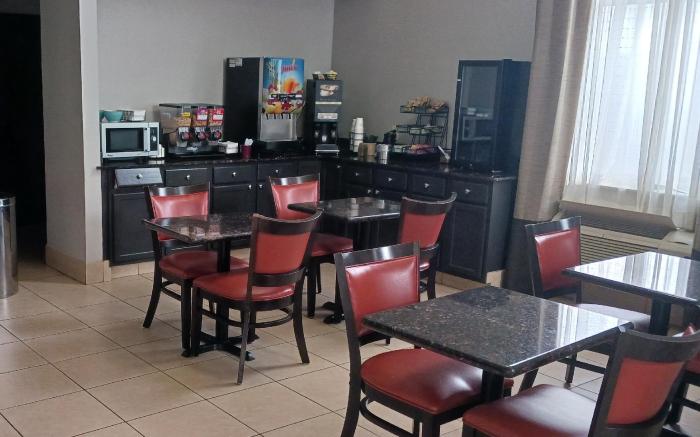 Red Roof Inn & Suites Jackson - Richland