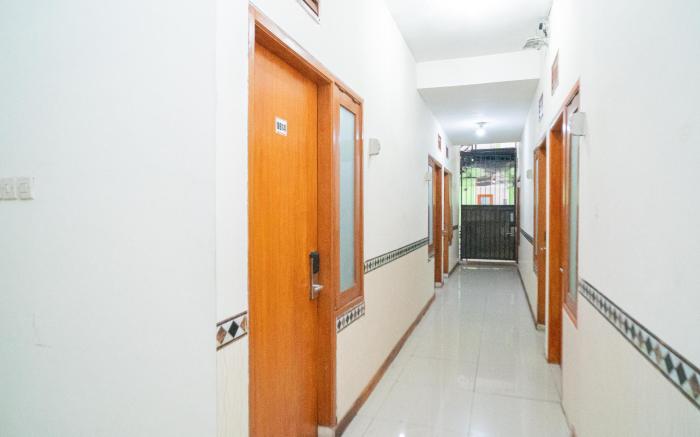 RedDoorz near Flyover Arjosari Malang