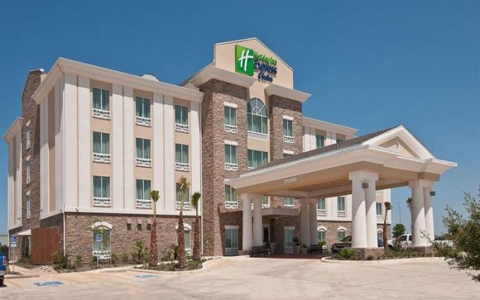 Holiday Inn Express Hotel and Suites Pearsall By IHG