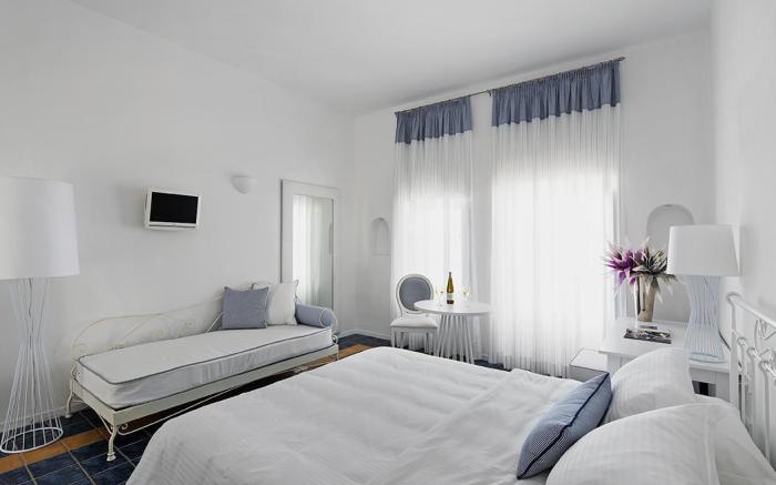 Caldera's Lilium Villas