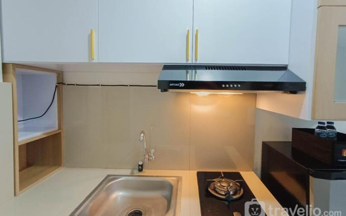 WhiteCozy Studio at Vida View Makassar By Travelio