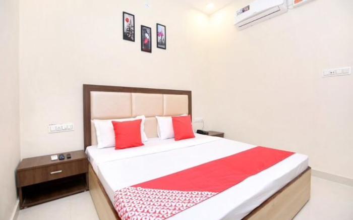 Forever inn hotel near golden temple