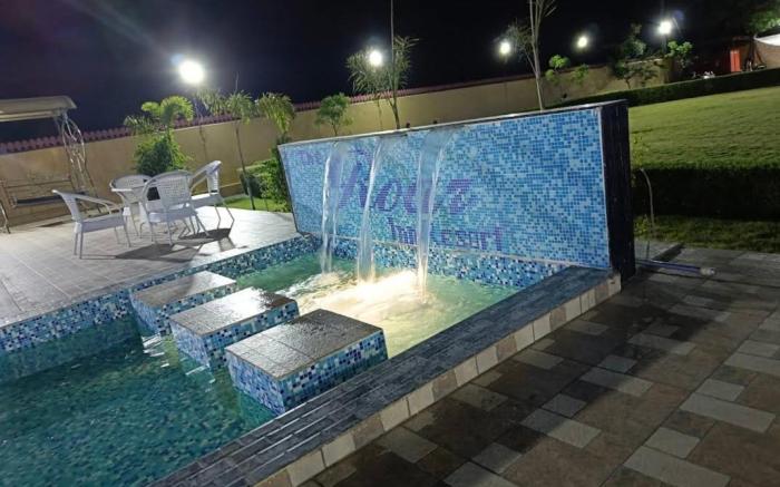A perfect palace for private pool party 