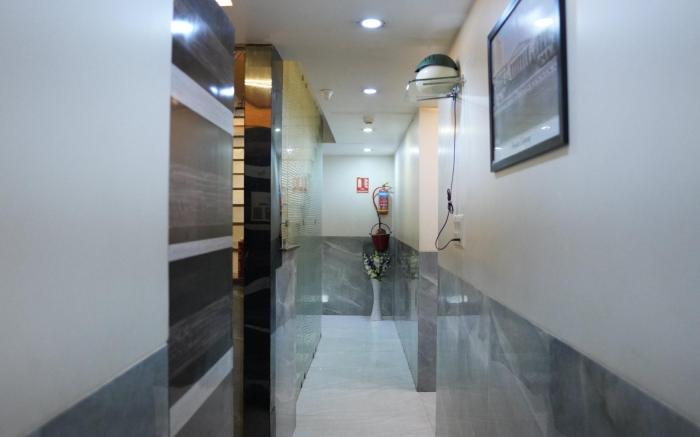 Hotel Pearl View - Near US Embassy BKC