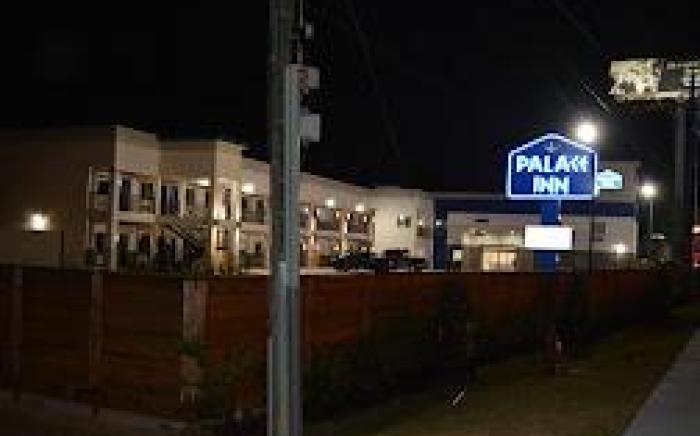 Palace inn Blue IAH