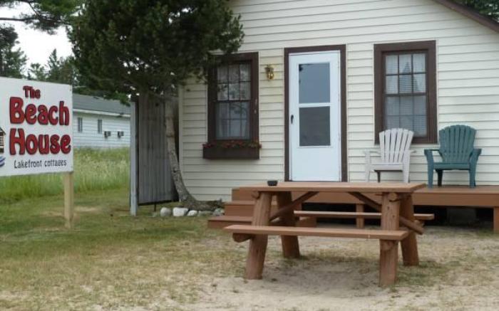Beach House Lakeside Cottages