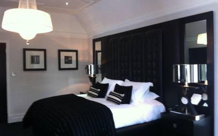 The Cairn Lodge & Hotel