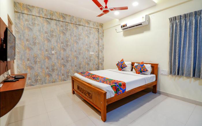 FabHotel Kings Suites - Nr. Hennur Main Road