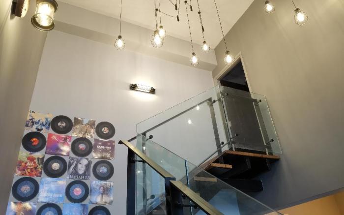 New | JB CIQ Retro Seaview High Floor Duplex