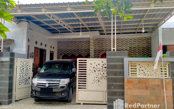 Navisha Guest House Syariah near Exit Tol Batang RedPartner
