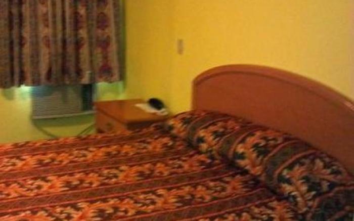 Travel Eagle Inn Motel