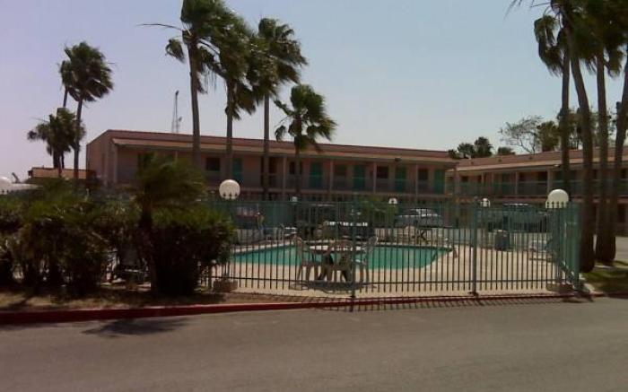 University Inn & Suites Brownsville
