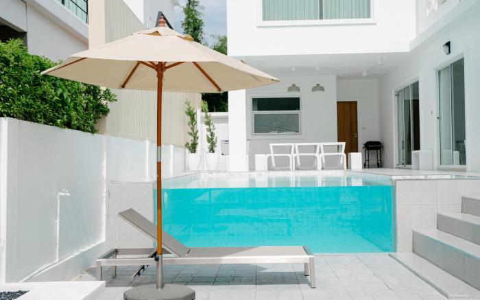 Beige Huahin