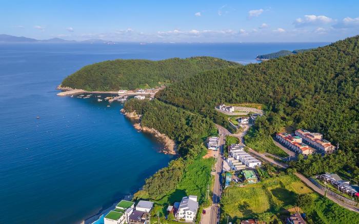 Yeosu Liposo Poolvilla