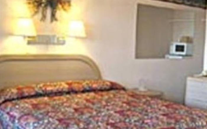 Villa West Motel