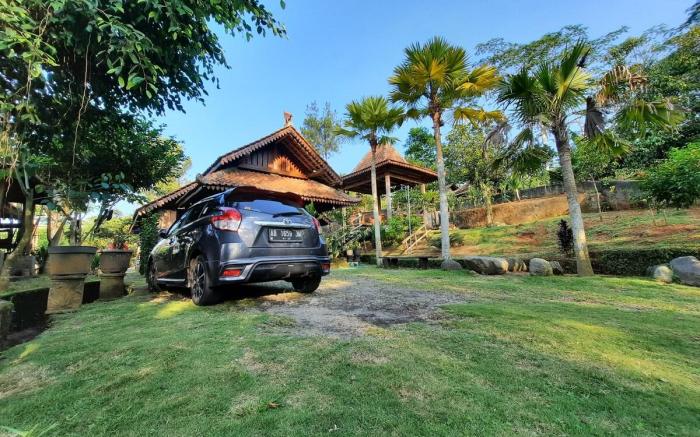 Homestay Kayu Dengan Suasana Pedesaan & Pegunungan