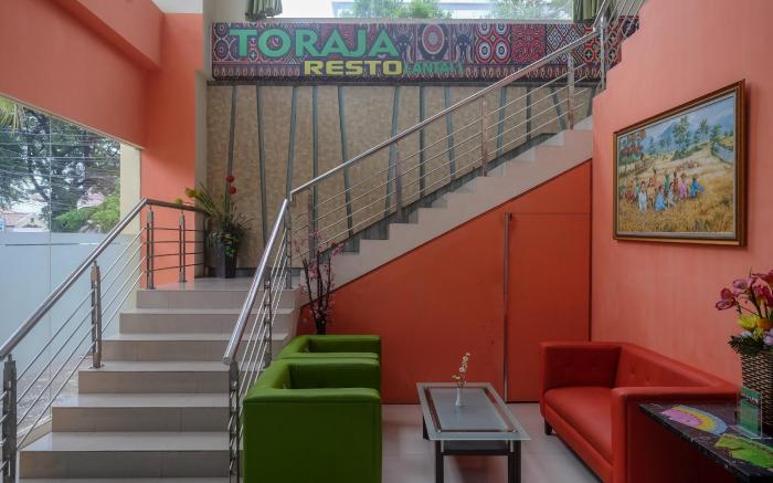 Sans Hotel Lynt Makassar