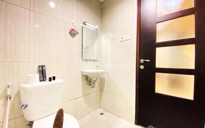 Cozy Studio Room Tamansari La Grande By Travelio