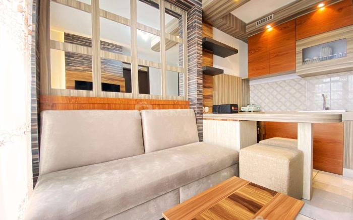 Homey Cozy 2BR at Mekarwangi Square By Travelio