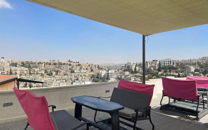 Nomads Hotel 