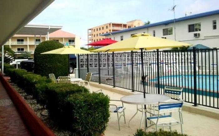 Beachside Resort Motel