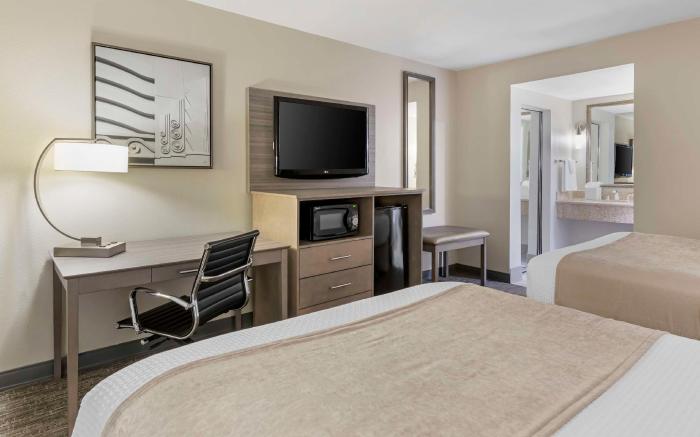 Best Western Plus Executive Inn