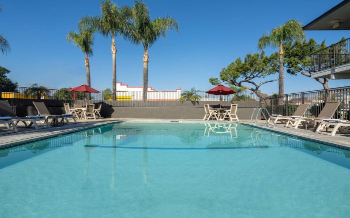Motel 6 Fontana, CA