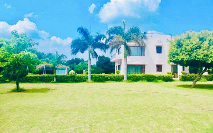 The Pradhan farm,  perfect place for party & stay.