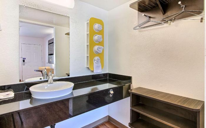 Motel 6 Watsonville, CA - Monterey Area