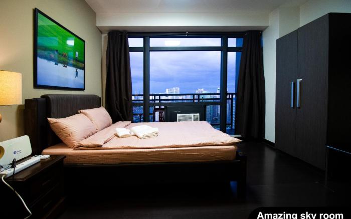 Amazing Upper Floor Studio Gramercy Makati 4324