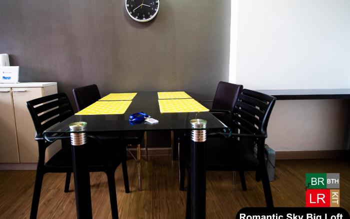 Amazing Loft big 1BR Romantic Gramercy Makati 4822
