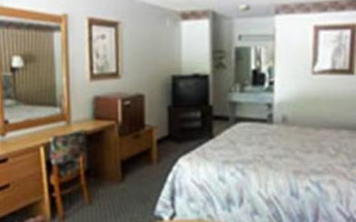 Deerwood Inn & Madison Campground