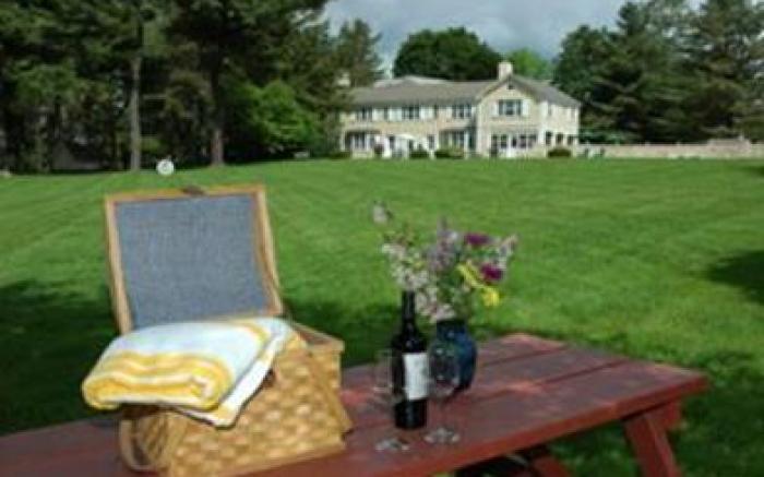 Devonfield Inn