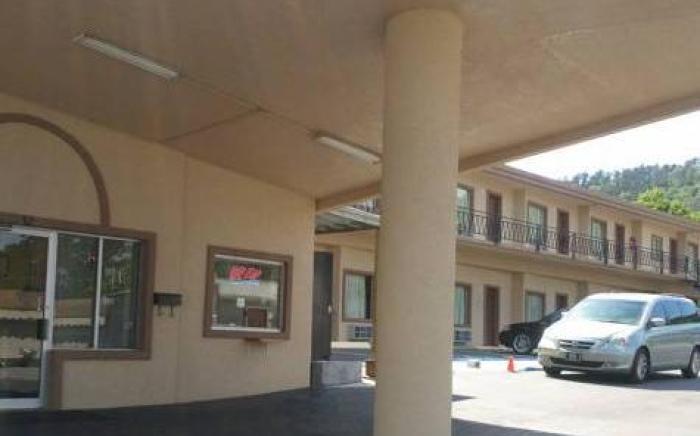 Economy Inn Hot Springs