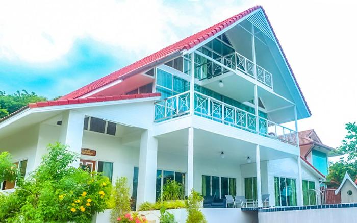 Paikan Botanic House, Sattahip