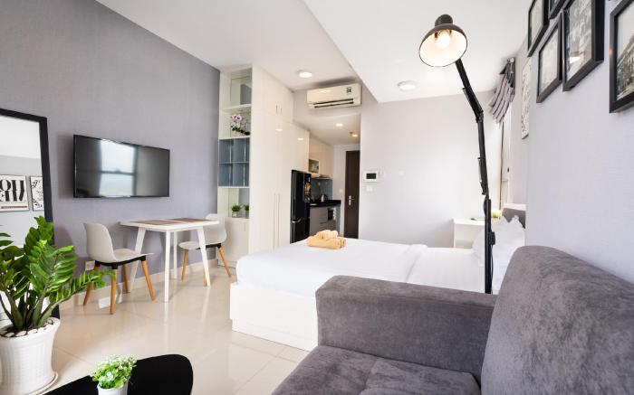 Miredu private studio with pool in heart of city
