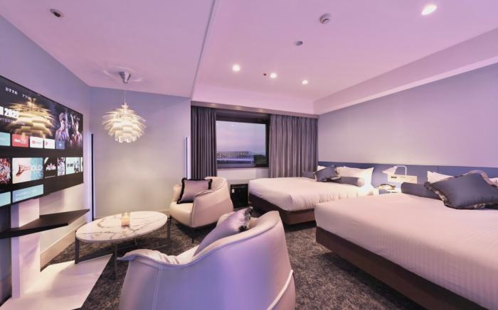 Minamisenri Crystal Hotel