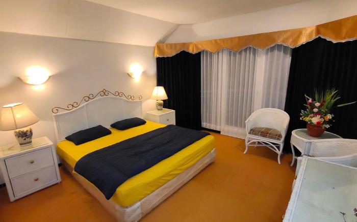 VILLA BUNGA EMPAT BATU