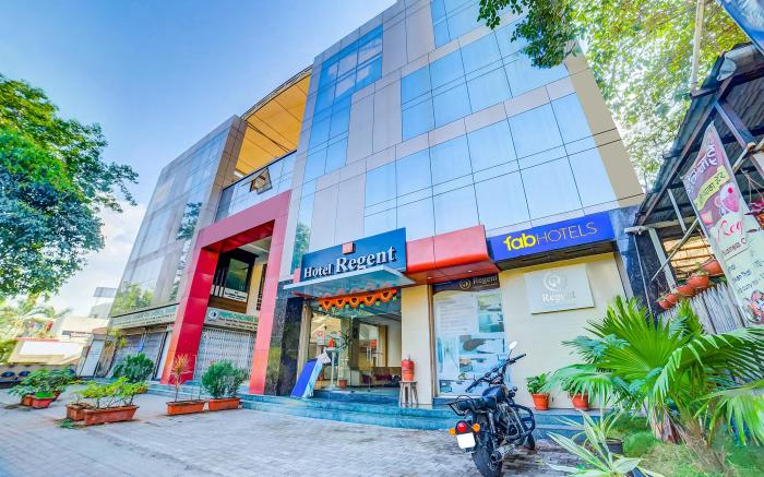 FabHotel Regent Inn - Nr. SkyWalk Bridge