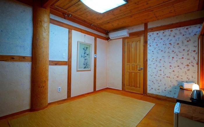 Jeonju Keumwondang Hanok Pension