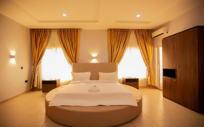 Triple 9 Apartments, Pool & Spa
