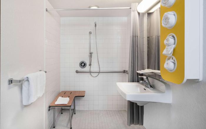 Motel 6 Thousand Oaks, CA