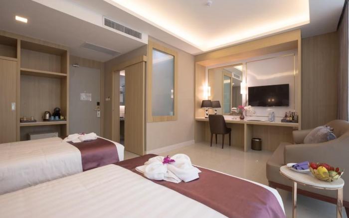 Elegant Airport Hotel