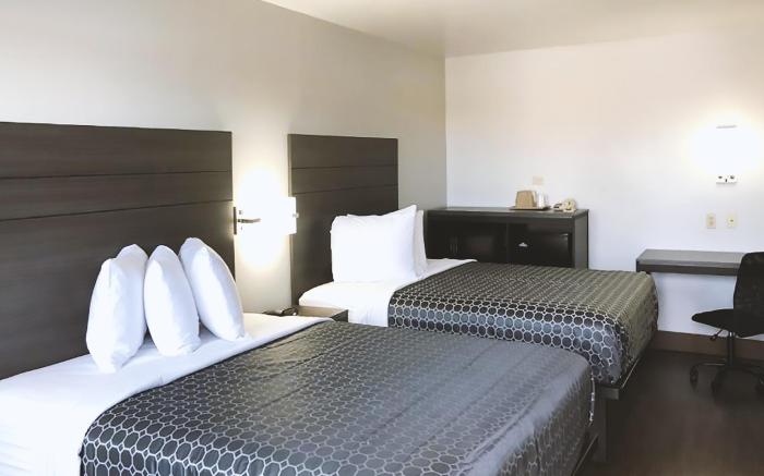 Sky Palace Inn By Jasper Near AT & T Center