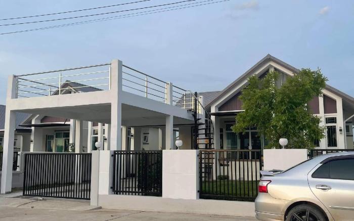 New House Accommodation Next to Chang Circuit