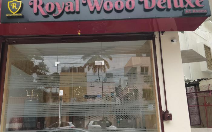 ROYAL WOOD DELUXE