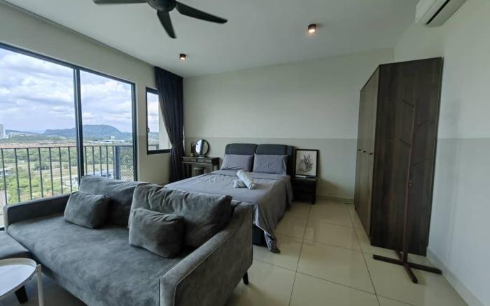 Shah Alam-Trefoil Studio Comfy 2 (Netflix)