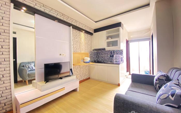 Homey 2BR Gateway Ahmad Yani Cicadas By Travelio