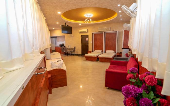 SEASONS SUITES 